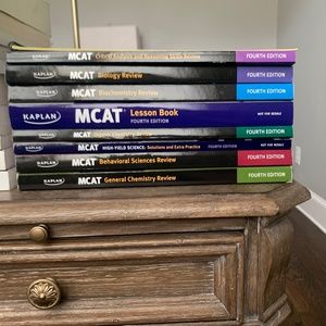 KAPLAN MCAT REVIEW BOOKS